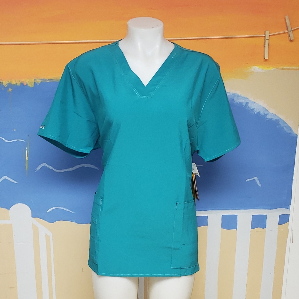 Carhartt scrub top